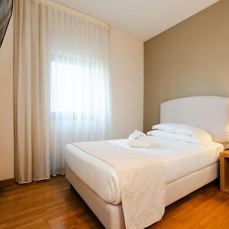 Hotel Touring Carpi Kültér fotó
