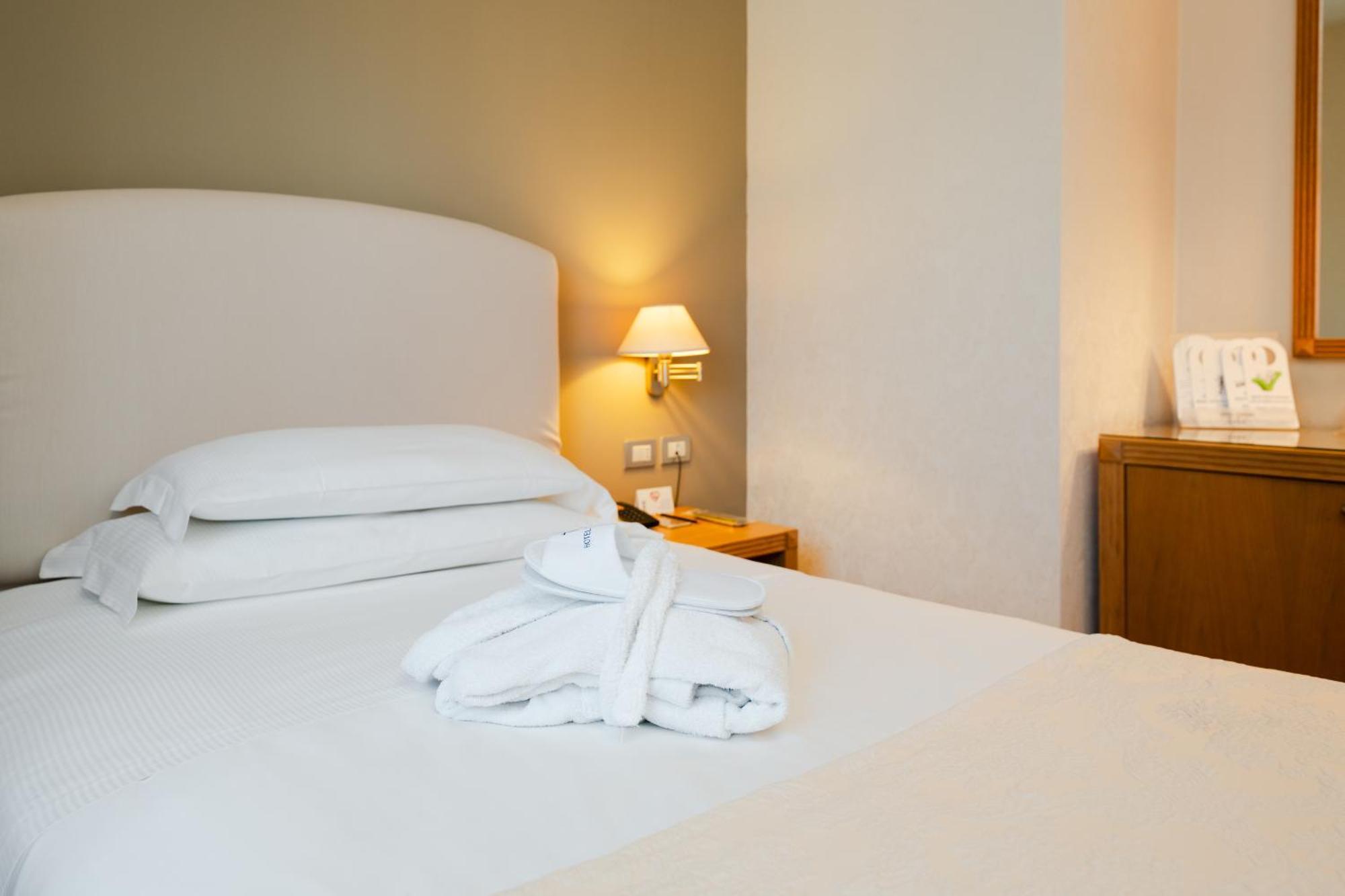 Hotel Touring Carpi Kültér fotó
