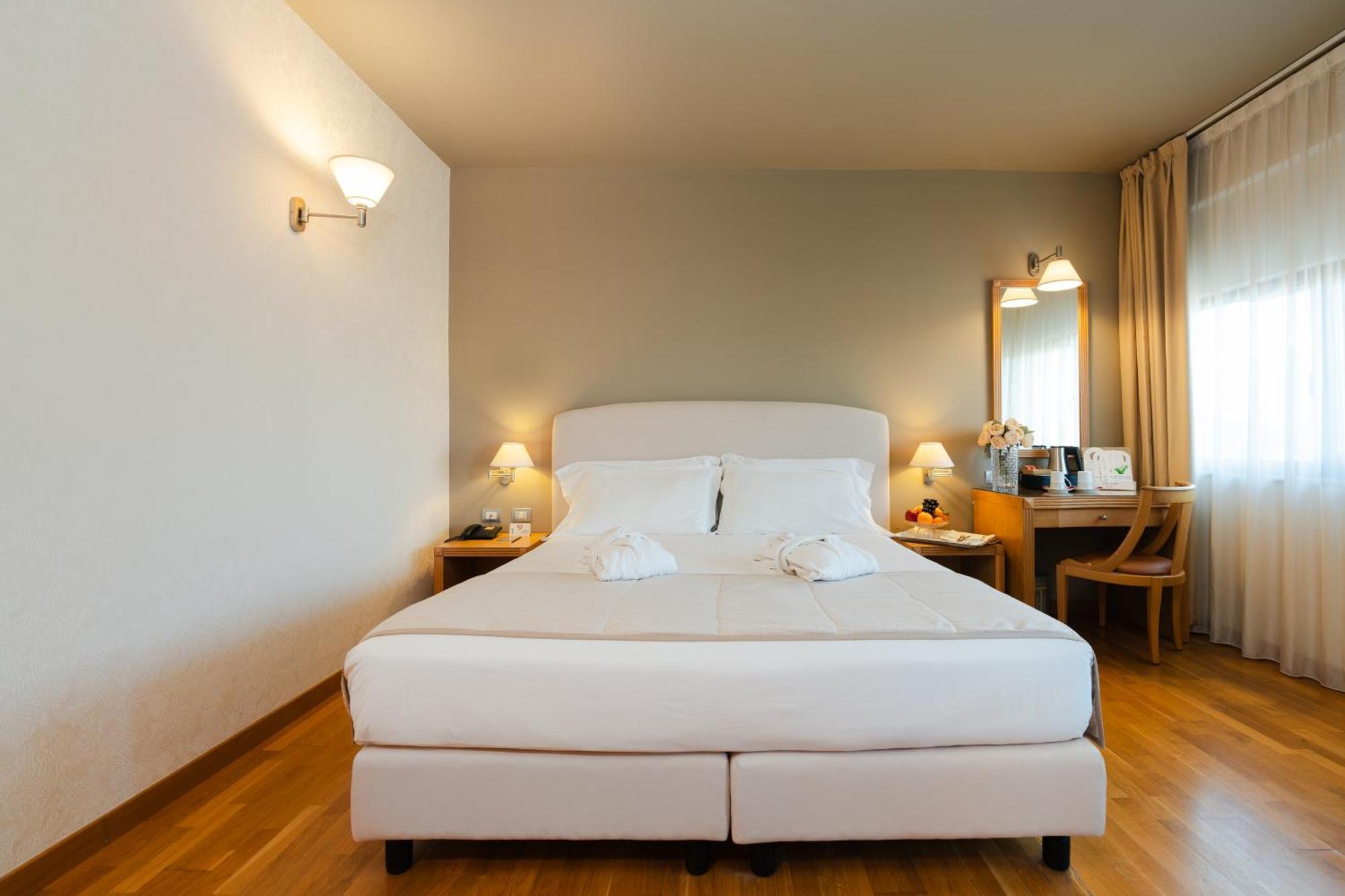 Hotel Touring Carpi Kültér fotó