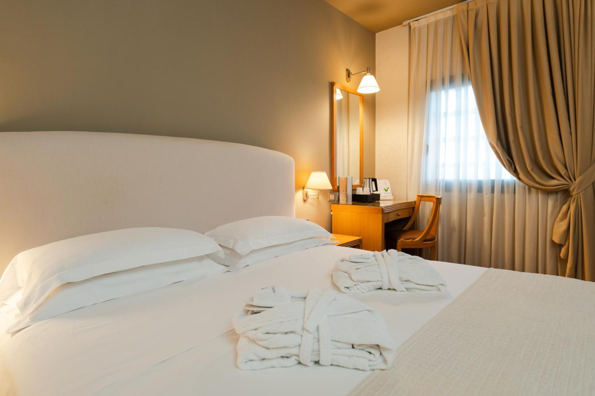 Hotel Touring Carpi Kültér fotó