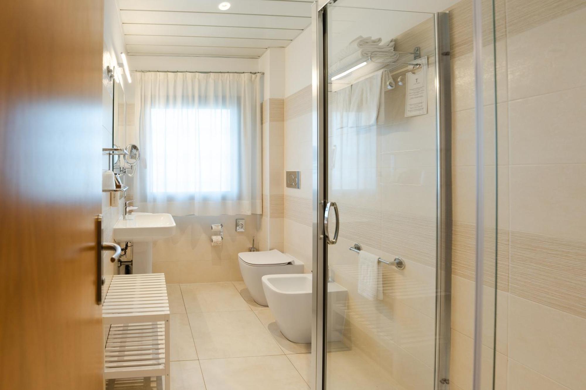 Hotel Touring Carpi Kültér fotó