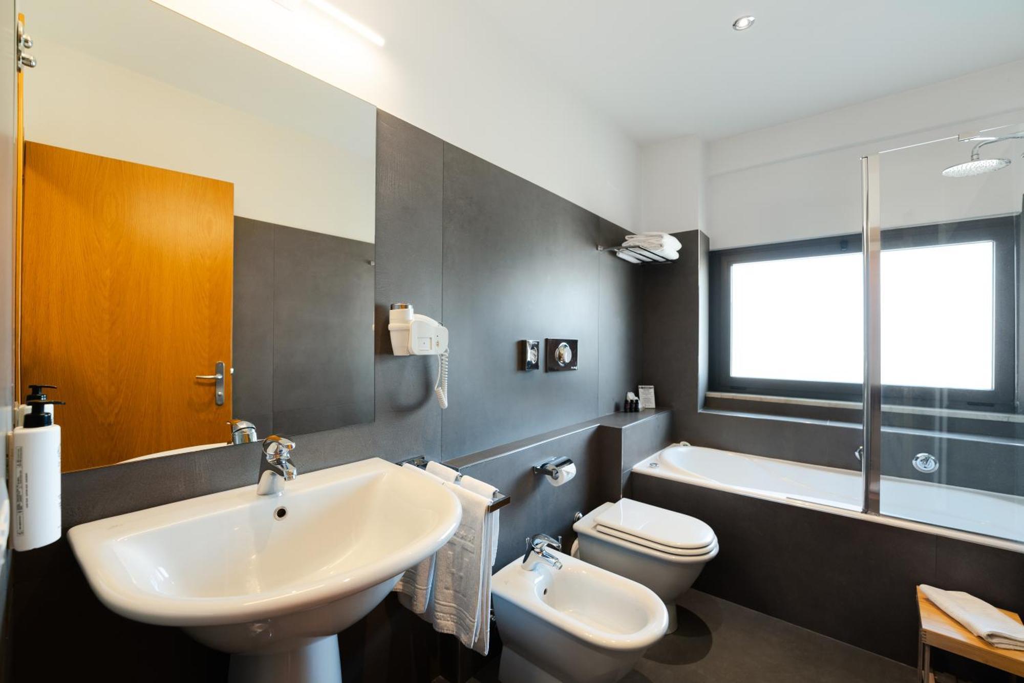 Hotel Touring Carpi Kültér fotó