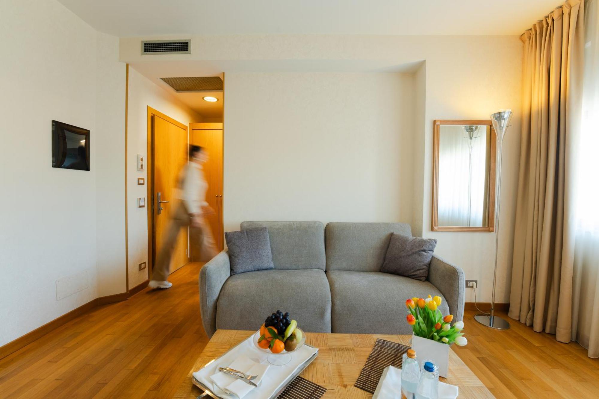Hotel Touring Carpi Kültér fotó