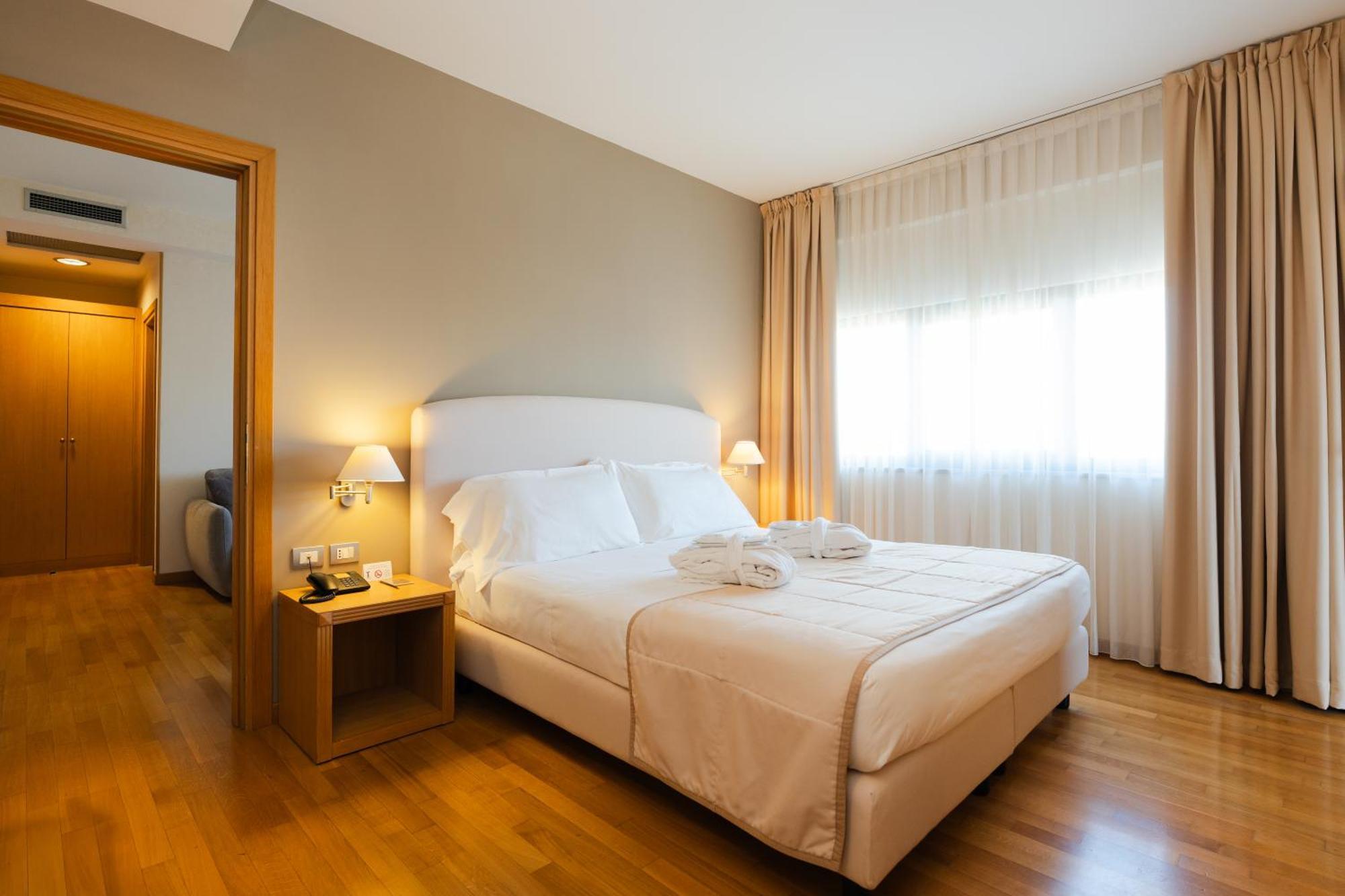 Hotel Touring Carpi Kültér fotó